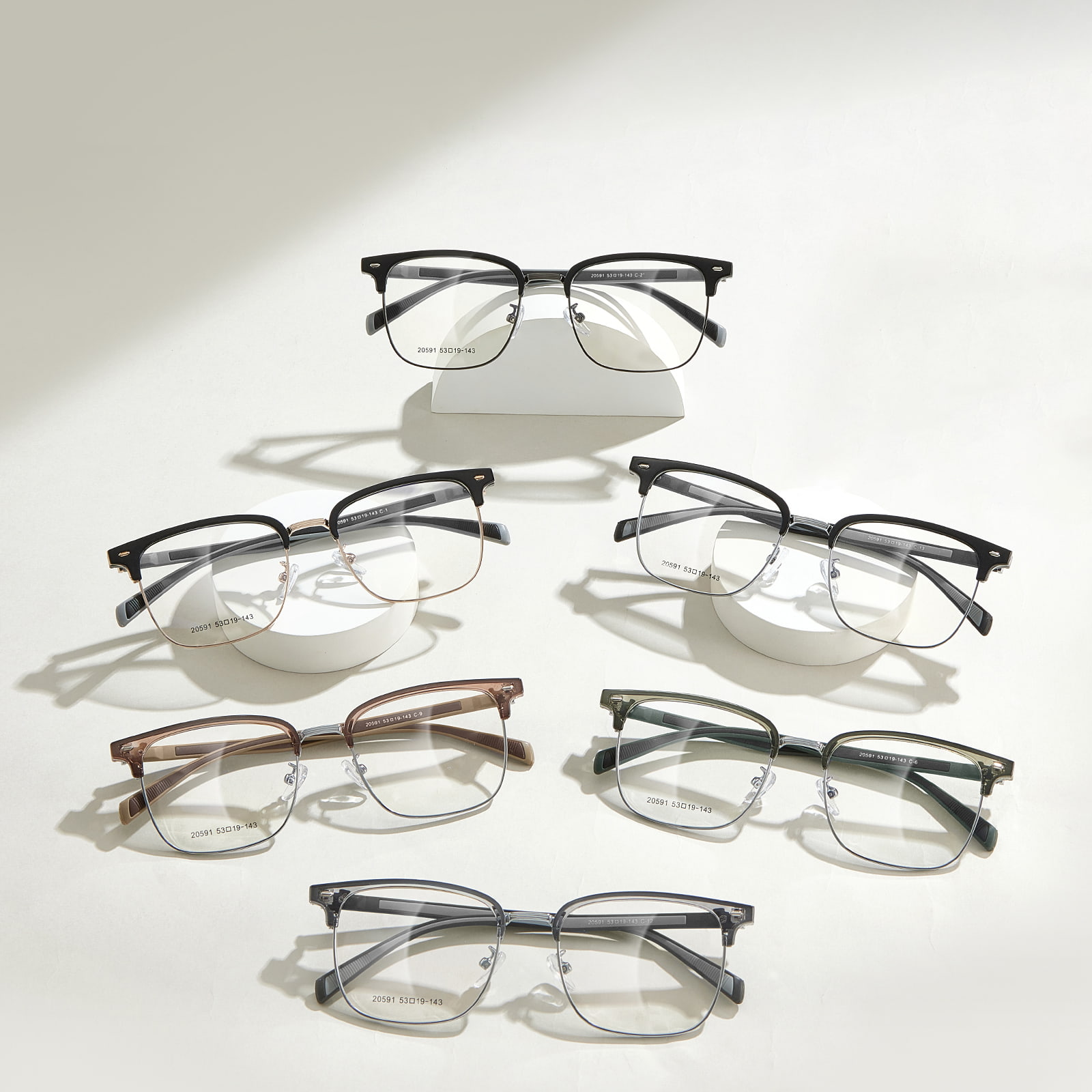 20591 Przypadkowe, plastikowe, stalowe okulary ze stopu